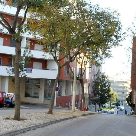 Encosta Da Marina Da Rocha بورتيماو