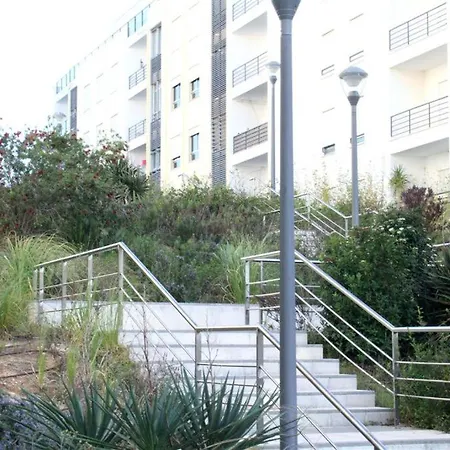 Encosta Da Marina Da Rocha *