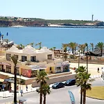 Encosta Da Marina Da Rocha *